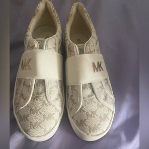 Never worn michael kors sneakers